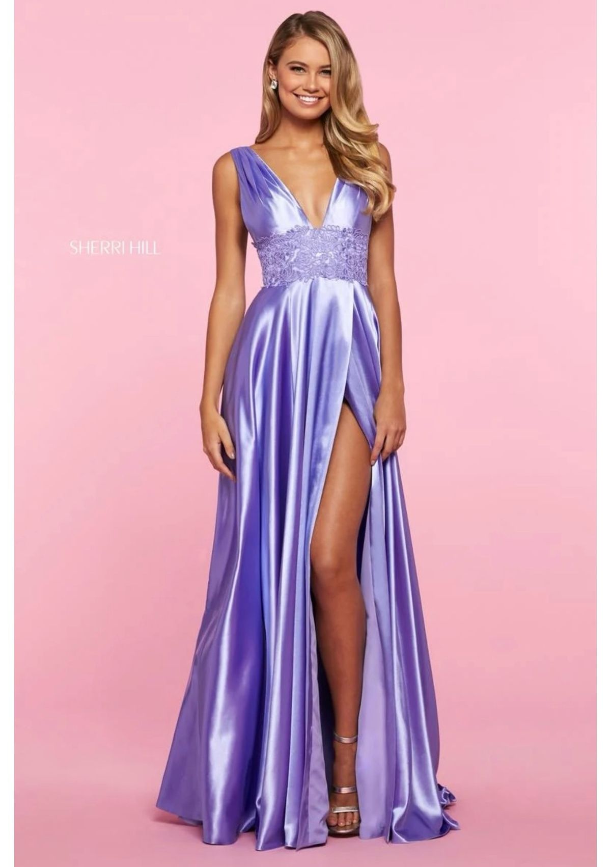 Style 53352 Sherri Hill Size 2 Prom Plunge Purple A-line Dress on Queenly