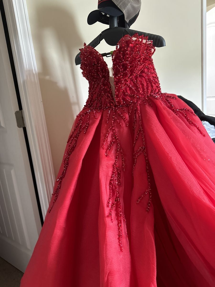 Albina Dyla Size 6 Prom Strapless Red Ball Gown on Queenly