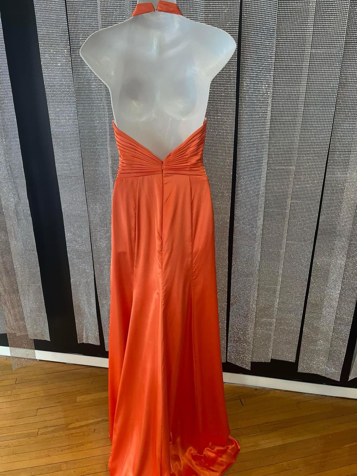 Size 0 Prom Plunge Orange Side Slit Dress on Queenly
