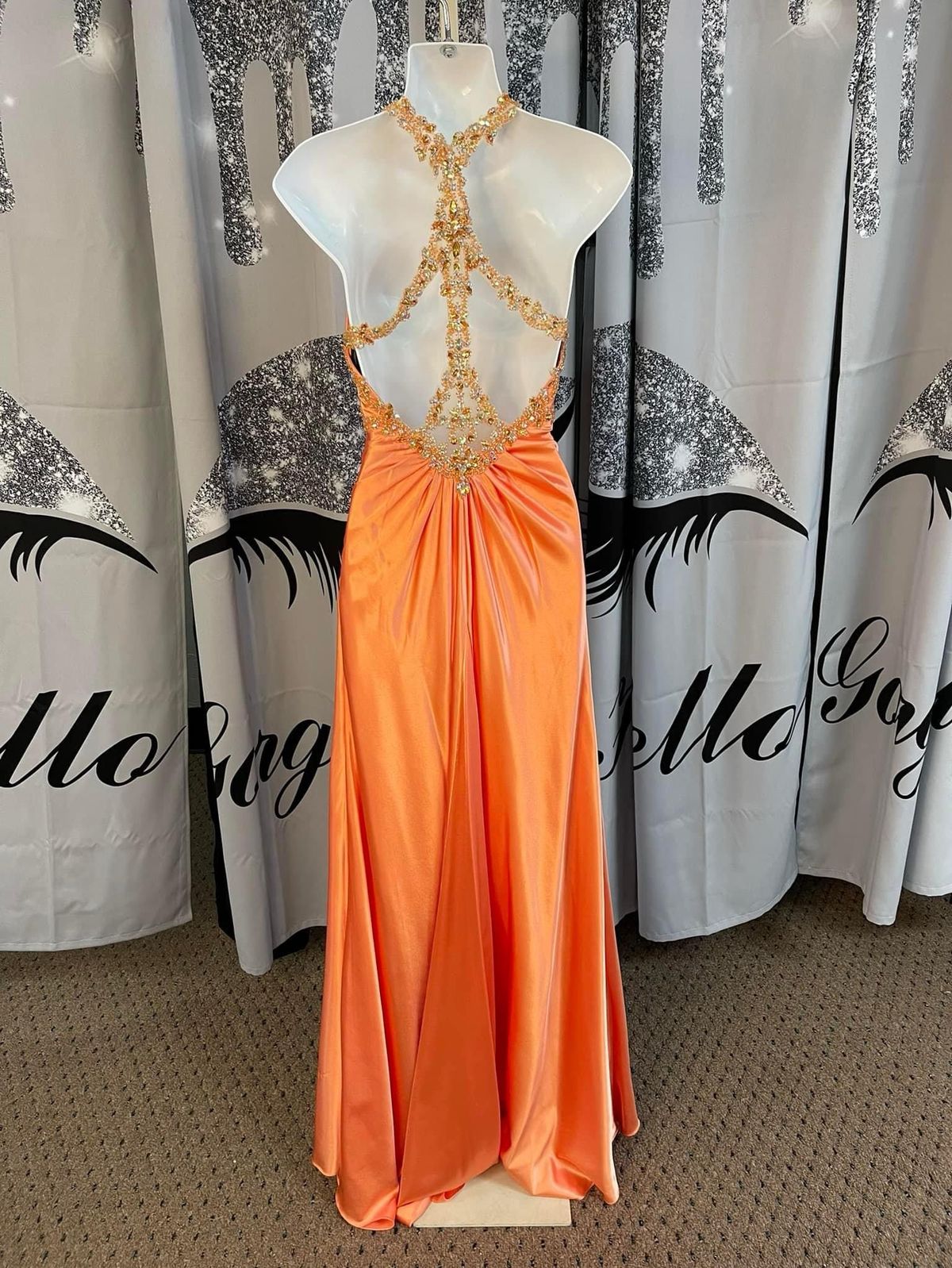 Size 0 Prom High Neck Orange A-line Dress on Queenly