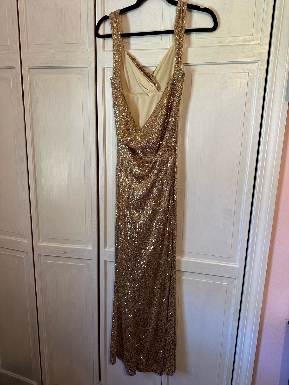 ASOS Size 0 Prom Plunge Gold A-line Dress on Queenly