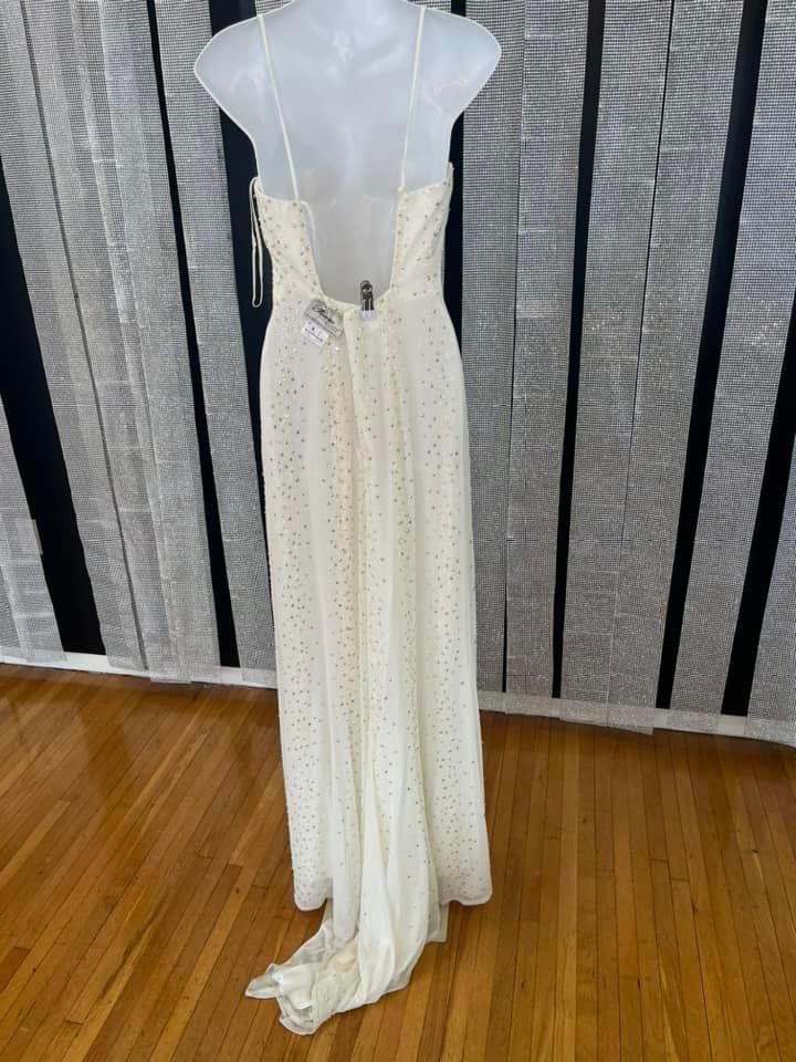 Size 4 Prom White Floor Length Maxi on Queenly