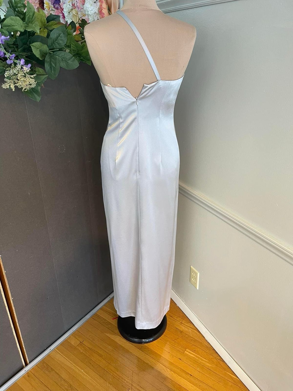 Size 4 Prom One Shoulder Gray Side Slit Dress on Queenly