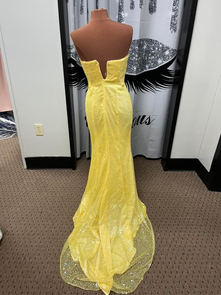 Size 4 Prom Strapless Yellow Floor Length Maxi on Queenly