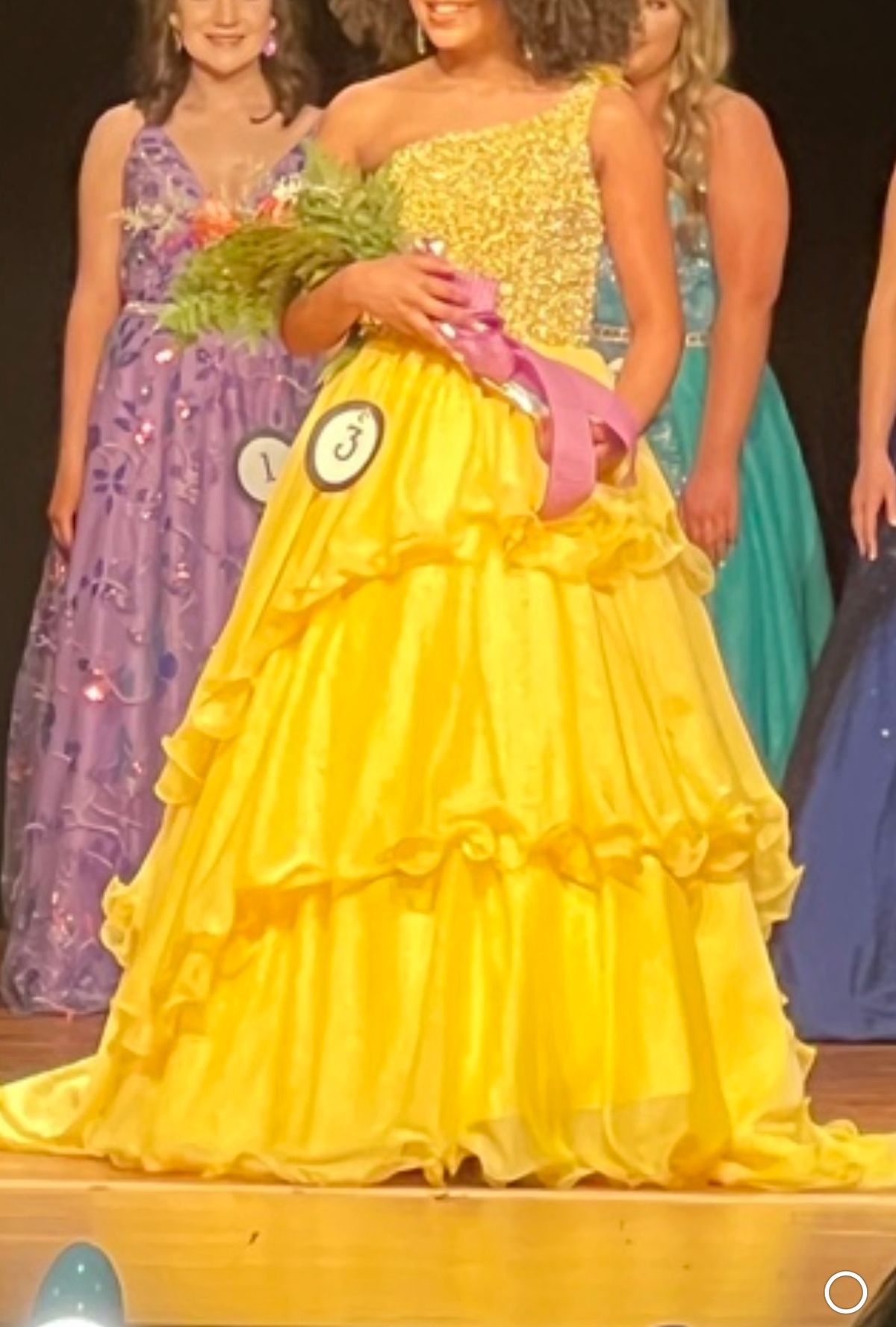 Size 0 Pageant One Shoulder Yellow Ball Gown on Queenly