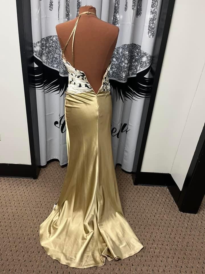 Size 4 Prom Halter Multicolor Side Slit Dress on Queenly