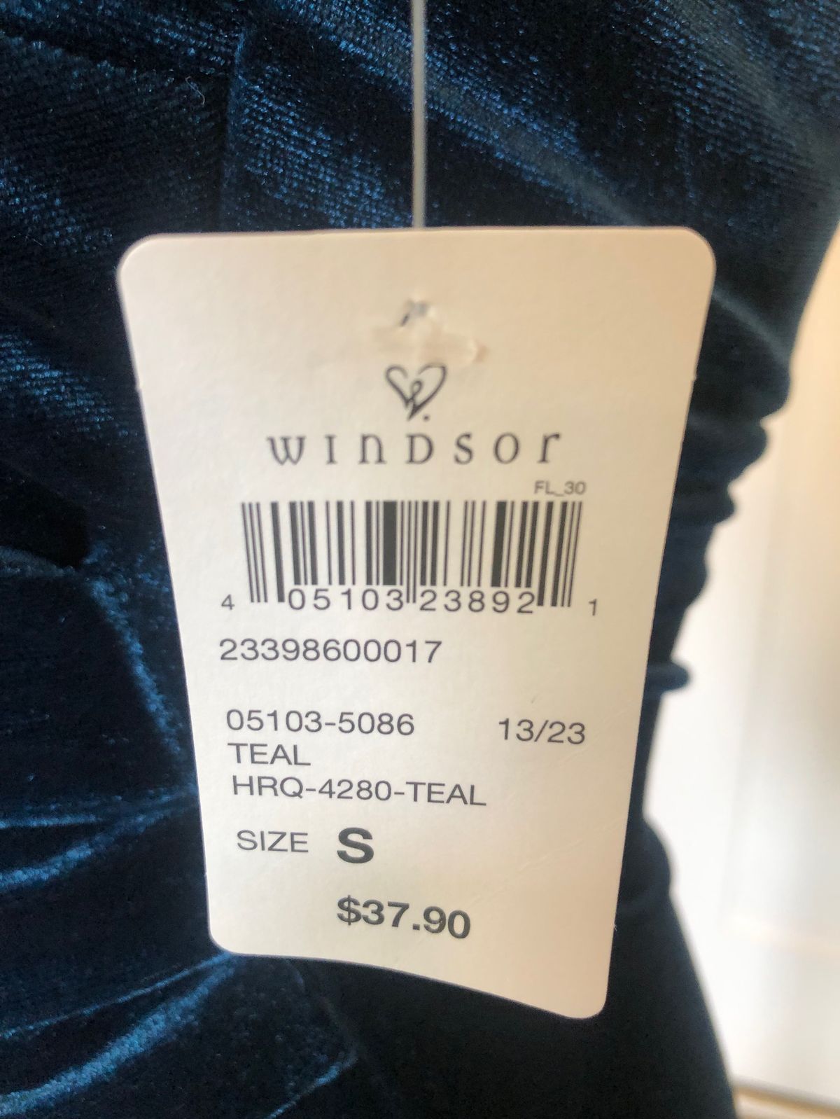 Windsor Size S Homecoming Plunge Blue Cocktail Dress on Queenly