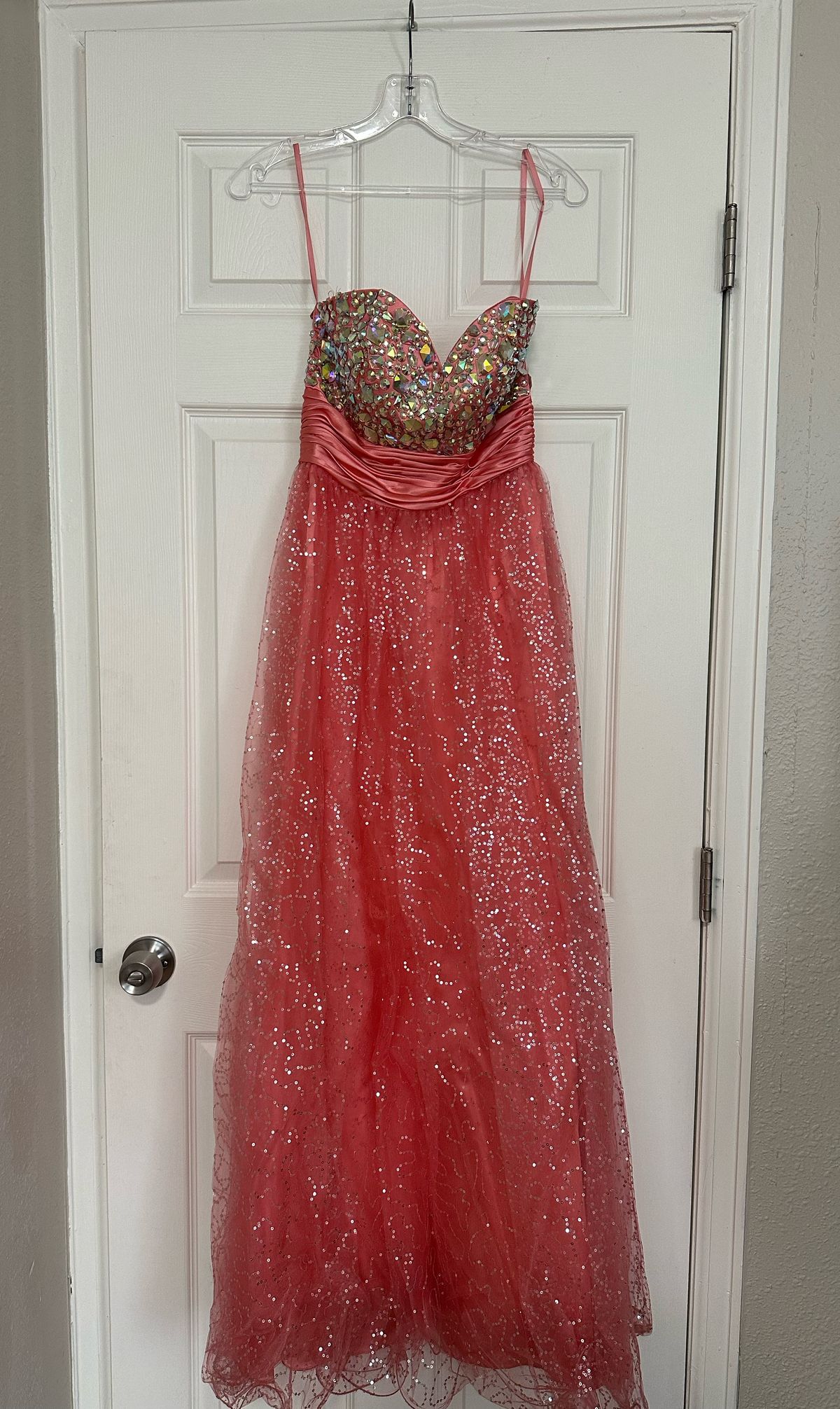 Queenly | Buy and sell prom, pageant, and formal dresses