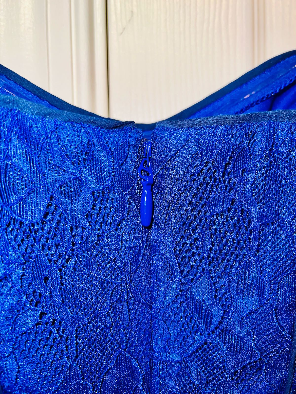 BCBG Size 2 Homecoming Strapless Lace Blue Cocktail Dress on Queenly