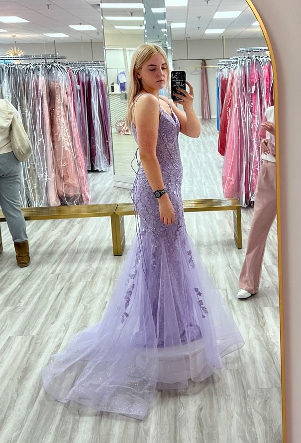 Size 8 Prom Plunge Purple Mermaid Dress on Queenly