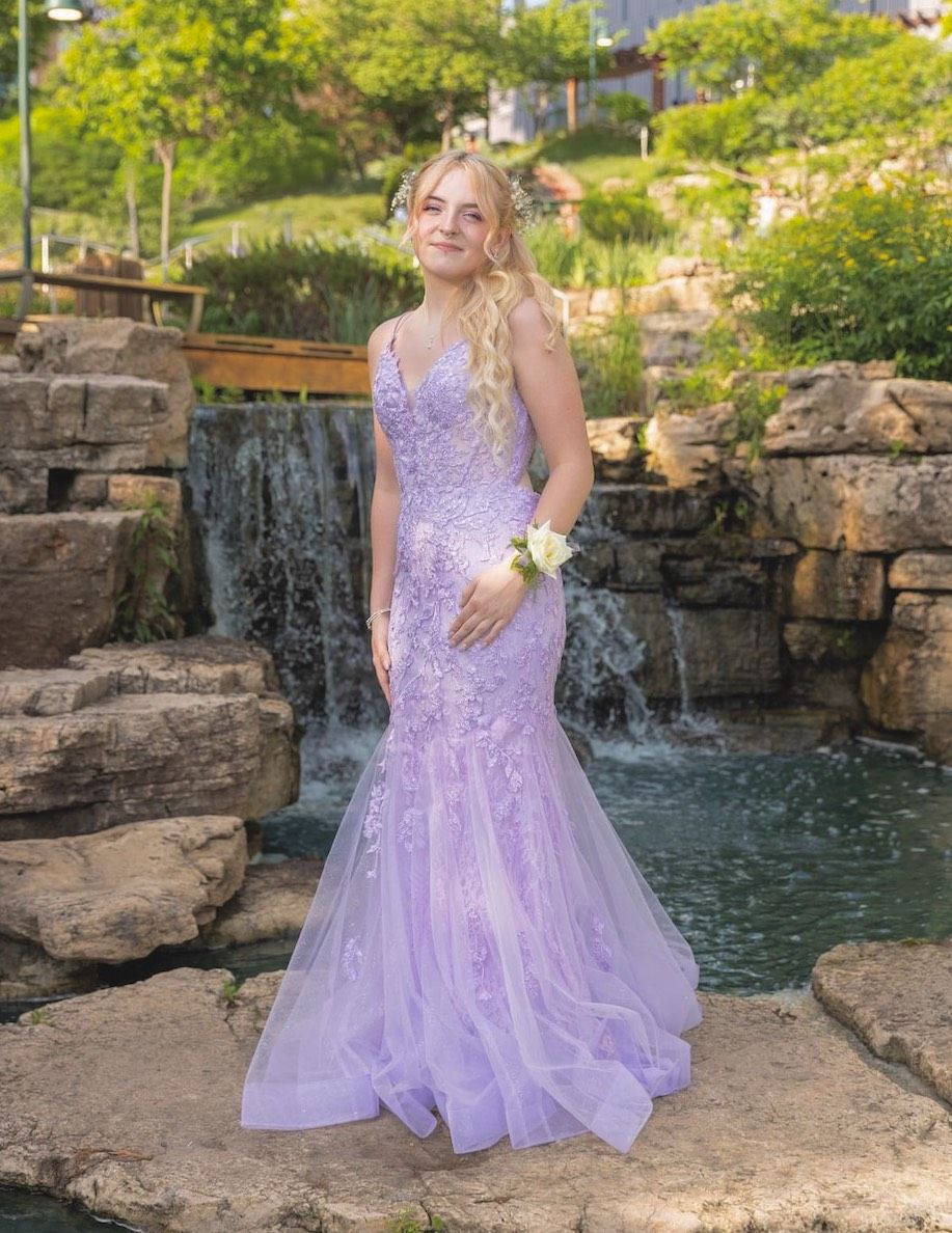 Queenly | Buy and sell prom, pageant, and formal dresses