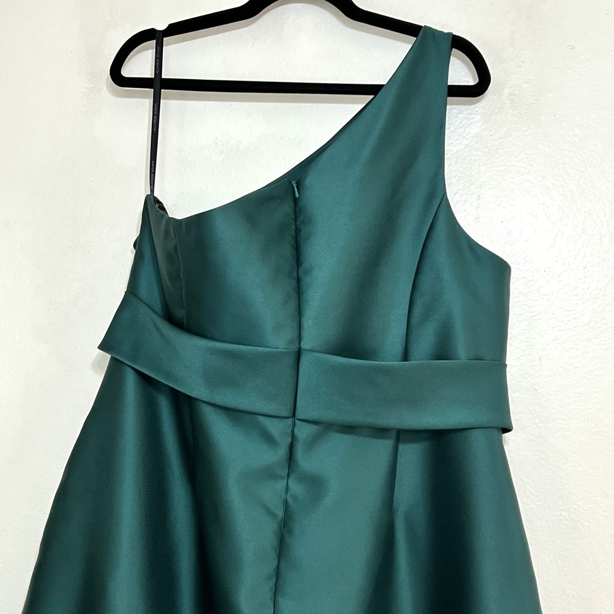 Style D815 Alfred Sung Plus Size 16 One Shoulder Green A-line Dress on Queenly