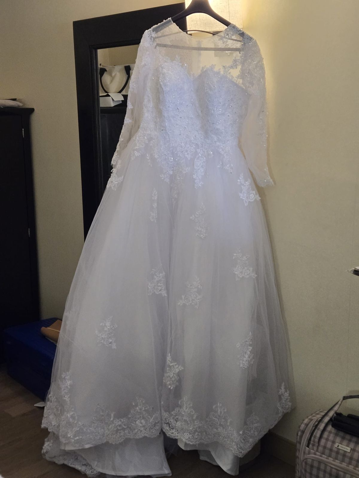 Plus Size 16 Wedding White Ball Gown on Queenly