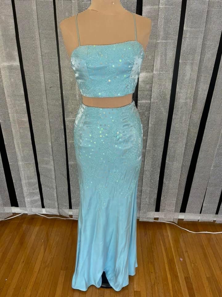 Queenly | Buy and sell prom, pageant, and formal dresses