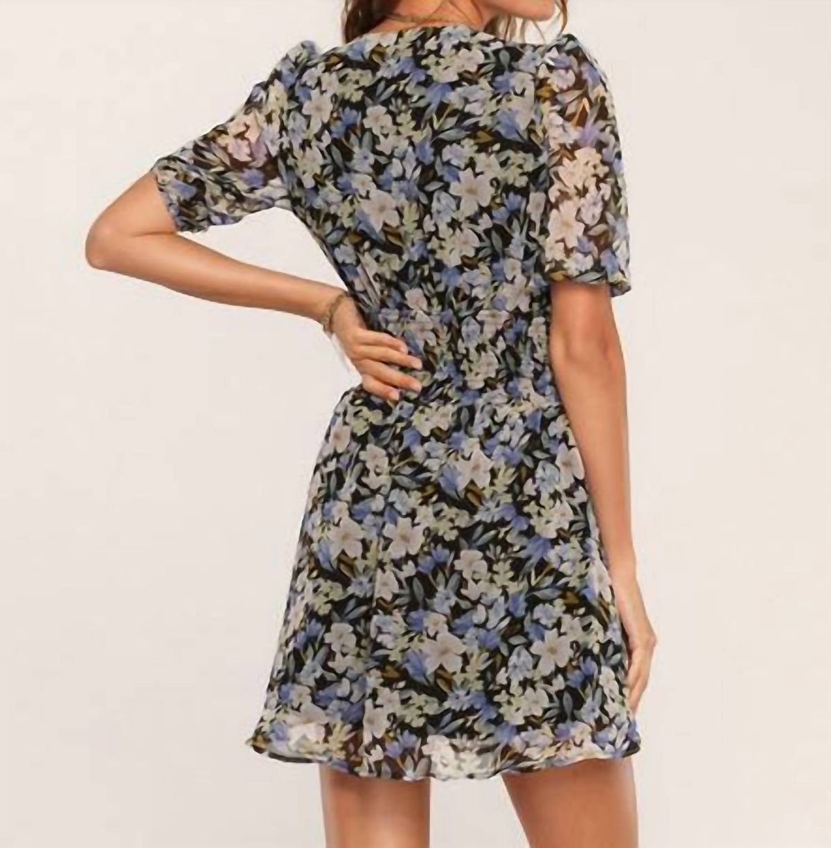 Style 1-3167352252-70 heartloom Size XS Floral Black Cocktail Dress on Queenly