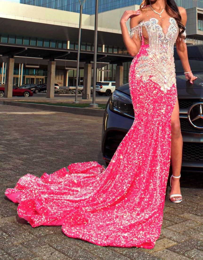 Queenly | Buy and sell prom, pageant, and formal dresses