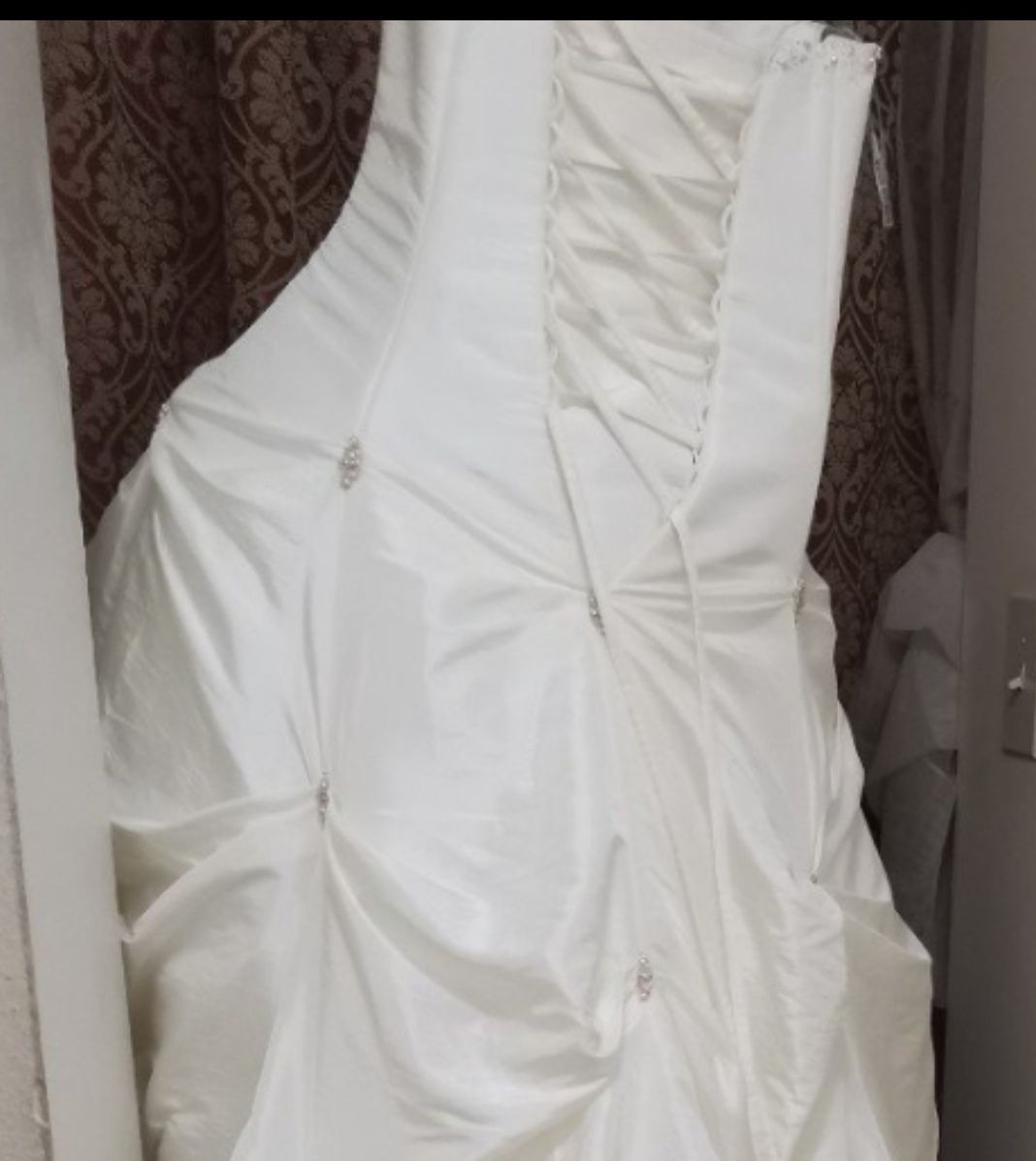 Maggie Sottero Size 6 White Dress With Train on Queenly