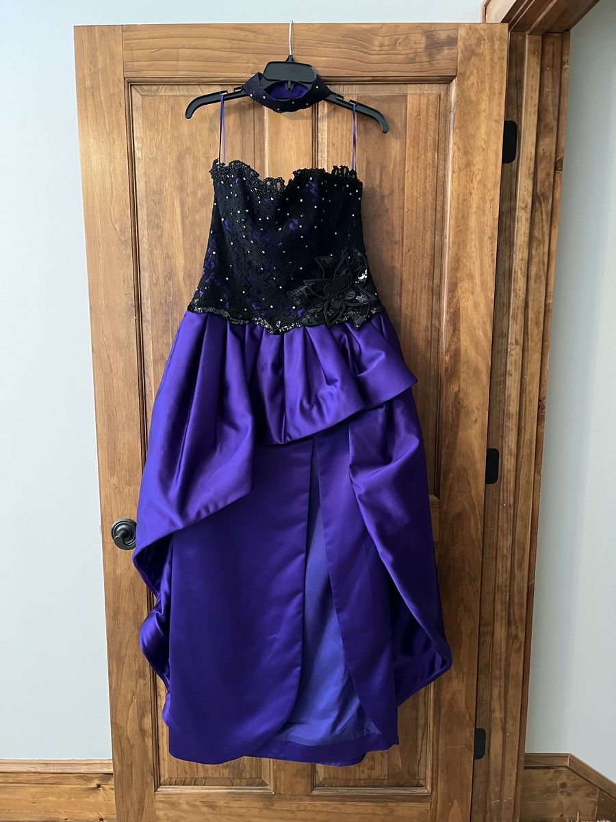 Queenly | Buy and sell prom, pageant, and formal dresses