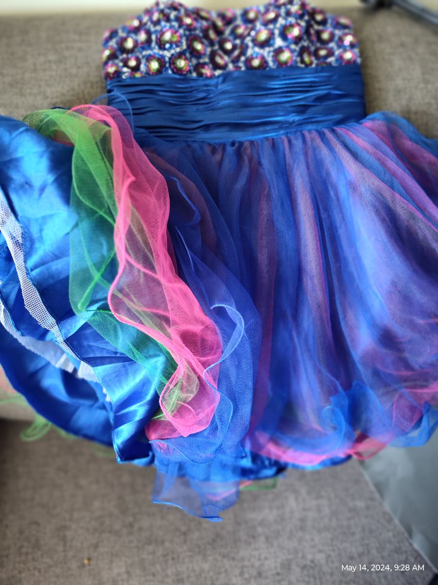 Size 4 Nightclub Multicolor Cocktail Dress on Queenly