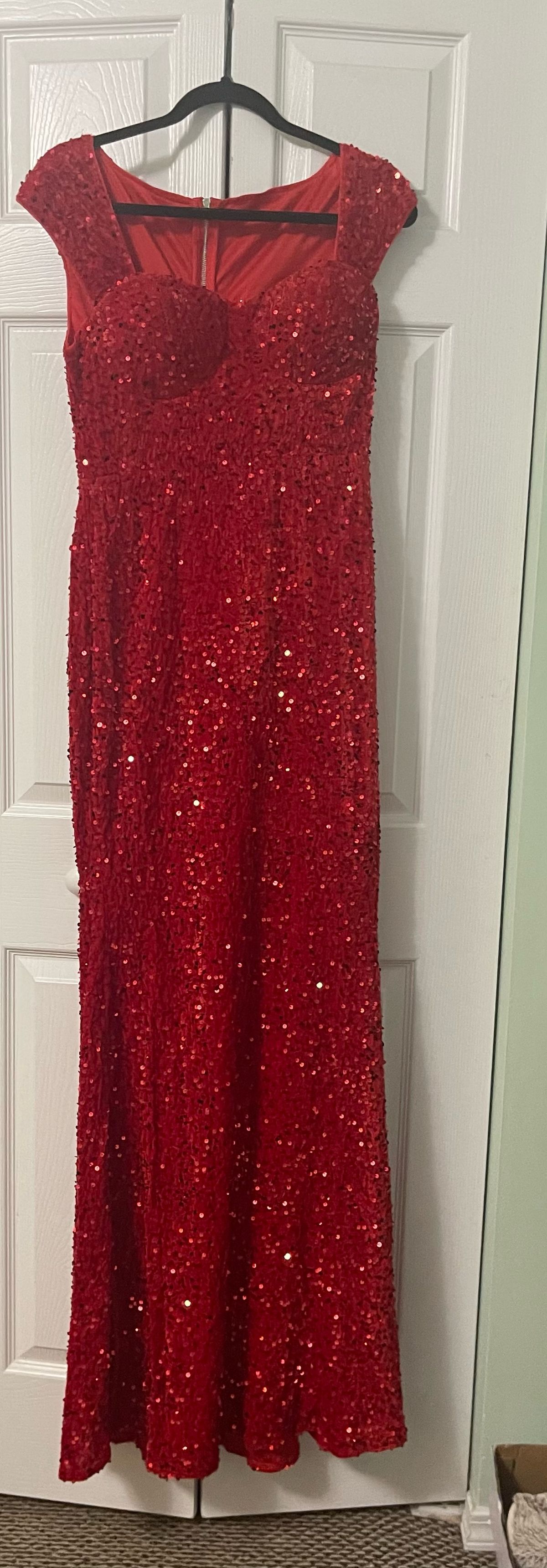 Size M Wedding Guest Red Mermaid Dress on Queenly