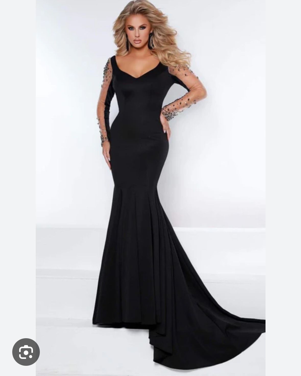 Queenly | Buy and sell prom, pageant, and formal dresses