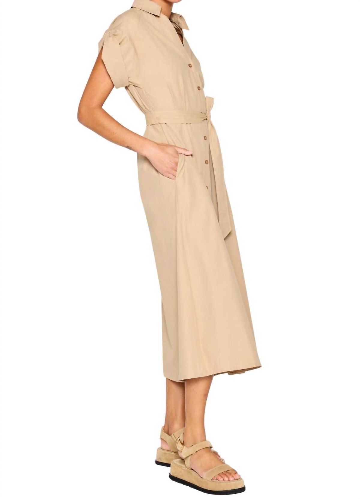 Style 1-65260423-892 Brochu Walker Size M High Neck Nude Cocktail Dress on Queenly