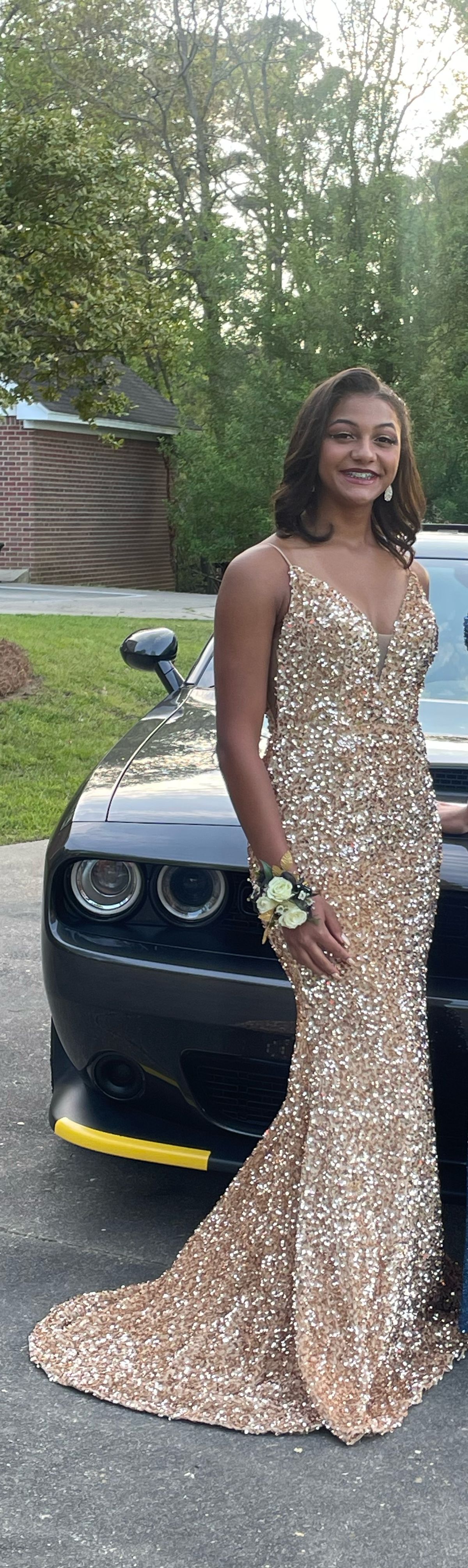 Size 2 Prom Plunge Gold Mermaid Dress on Queenly