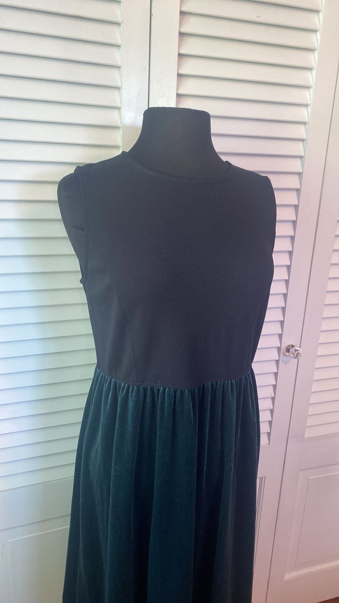 Gap Size 12 Velvet Green A-line Dress on Queenly