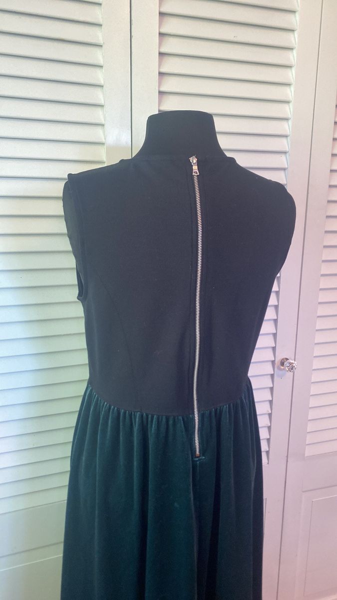 Gap Size 12 Velvet Green A-line Dress on Queenly