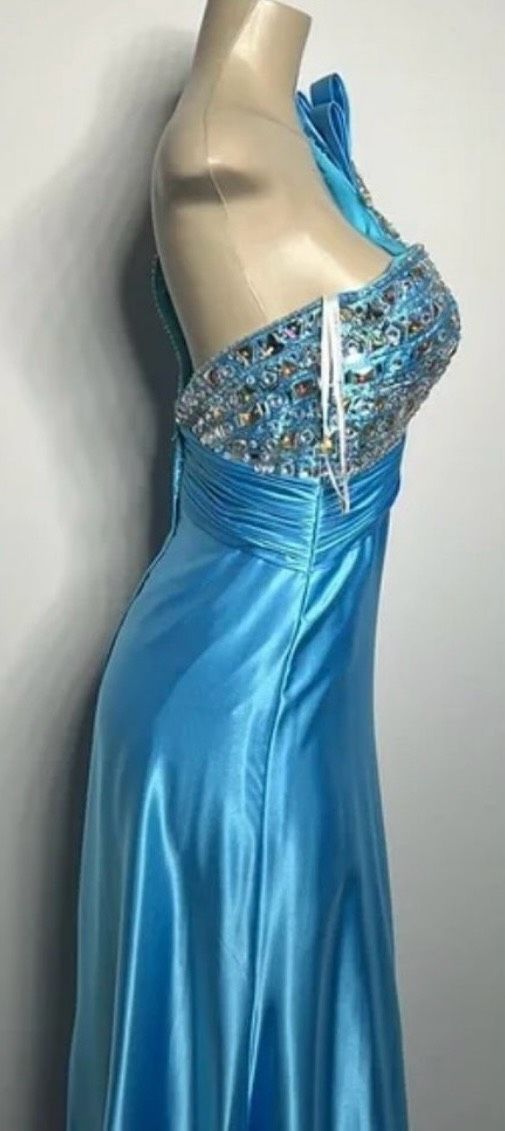 Tony Bowls Size 10 One Shoulder Blue Floor Length Maxi on Queenly