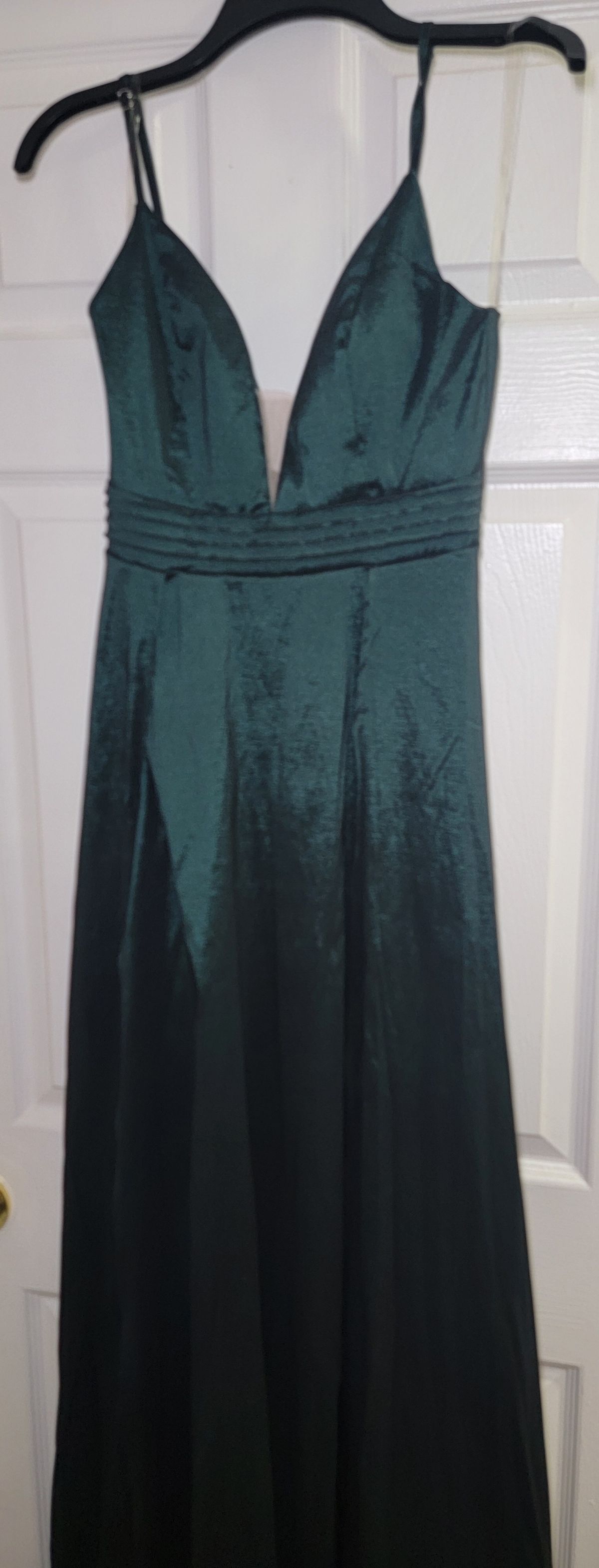 Windsor Size 10 Green Side Slit Dress on Queenly