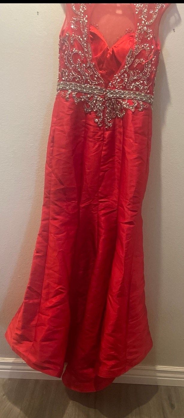 Size 12 Prom Red Mermaid Dress on Queenly