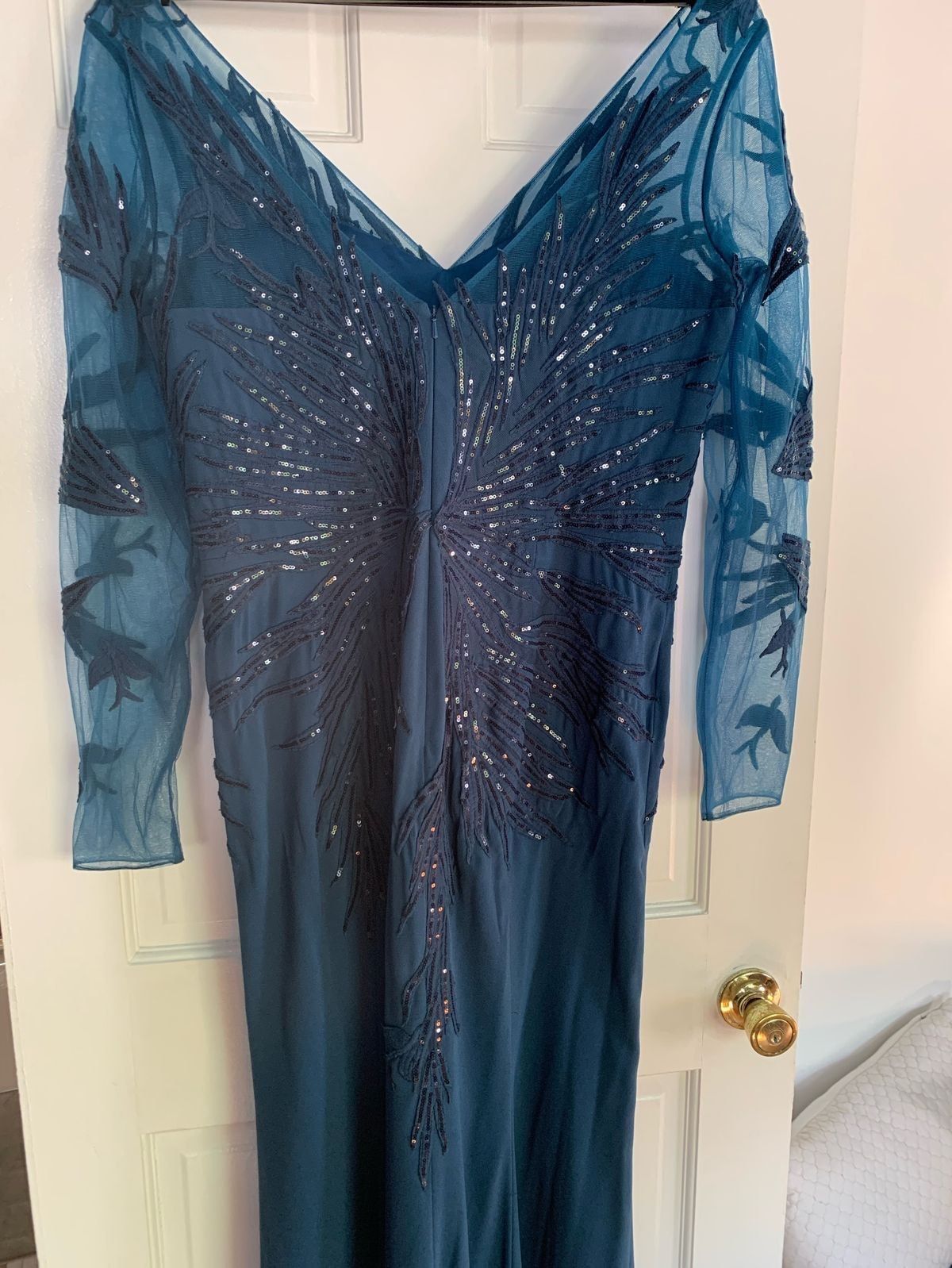 Alexander by Daymare Size 14 Long Sleeve Sequined Navy Blue Dress With Train on Queenly