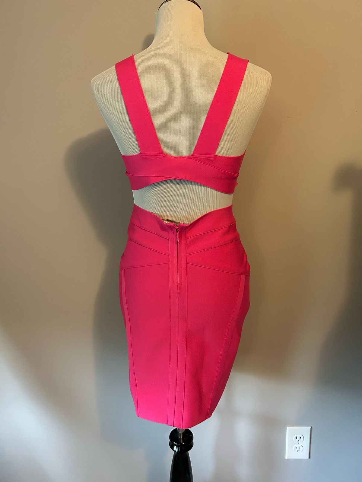 Size 10 Nightclub Pink Cocktail Dress on Queenly
