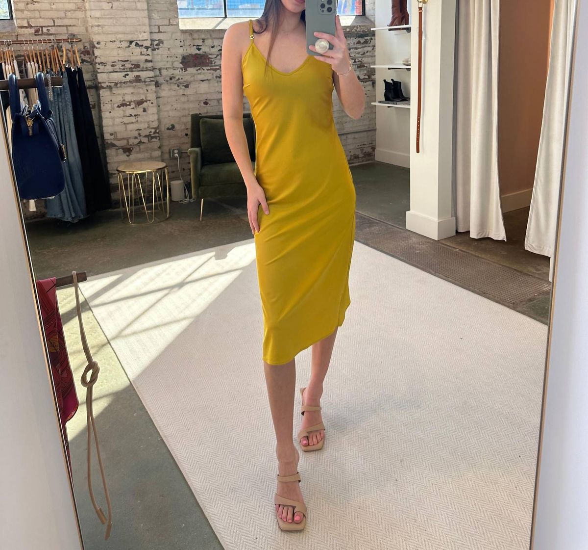 Style 1-2074713375-70 RIPLEY RADER Size XS Wedding Guest Yellow Cocktail Dress on Queenly