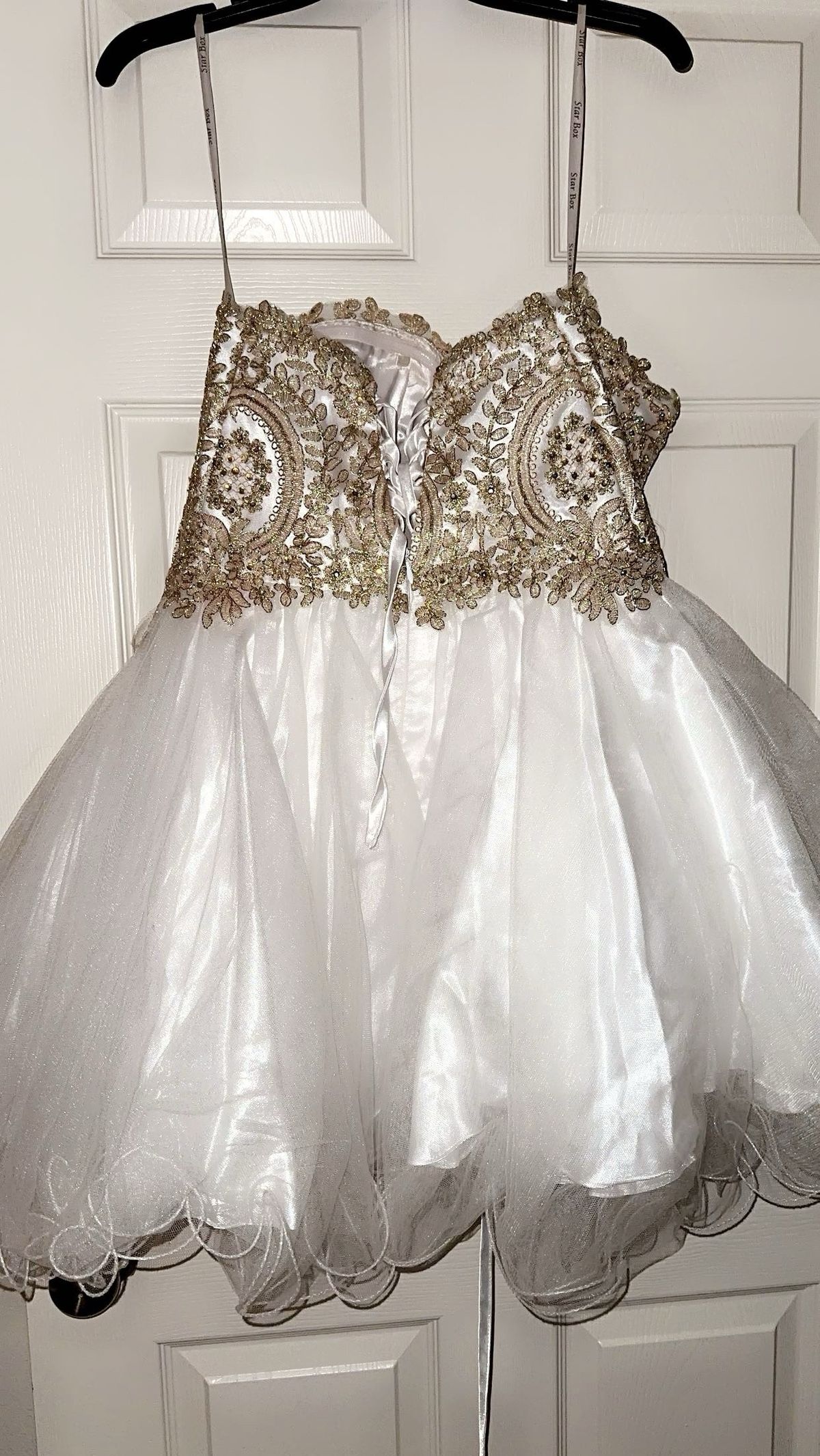 Star box Size XL Prom Strapless White Dress With Train on Queenly