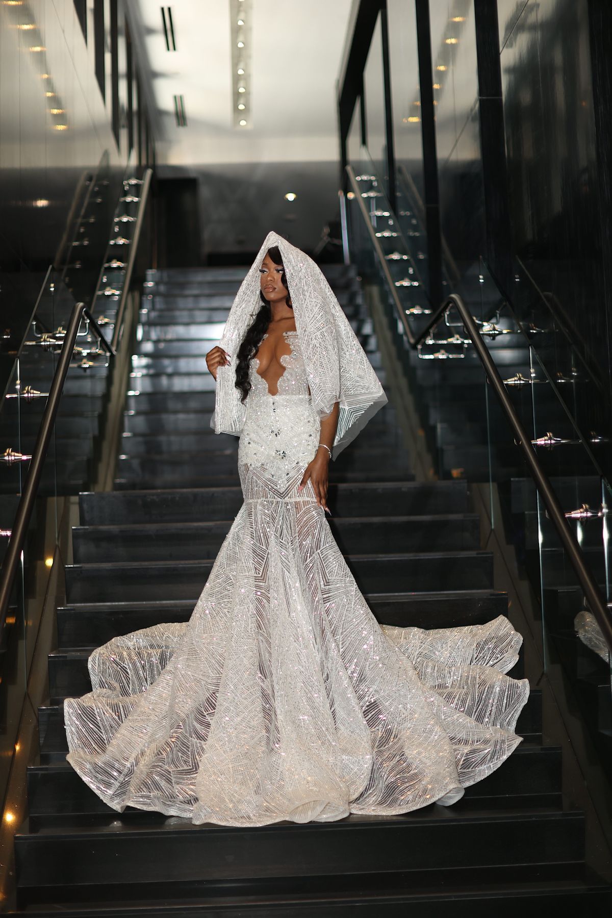 Size 2 Prom White Dress With Train on Queenly