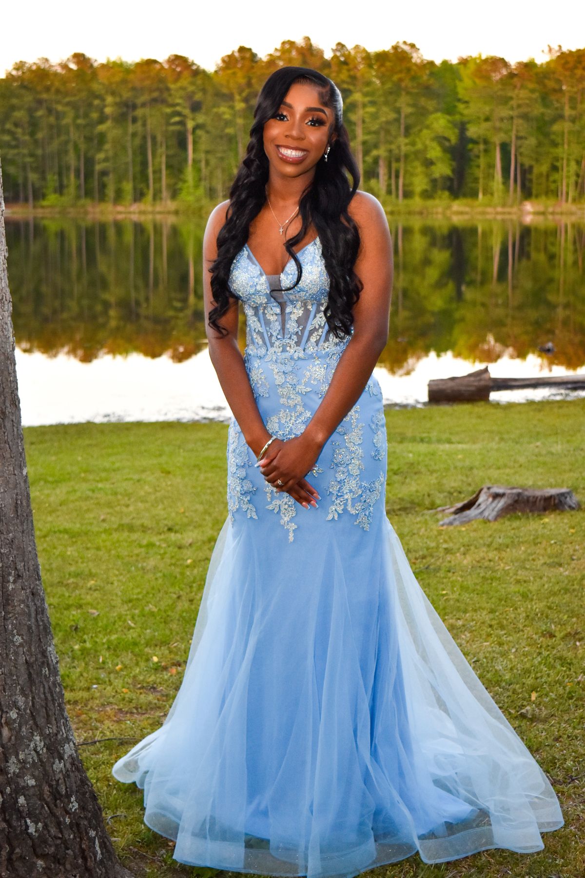 Camille La Vie Size 2 Prom Plunge Blue Mermaid Dress on Queenly