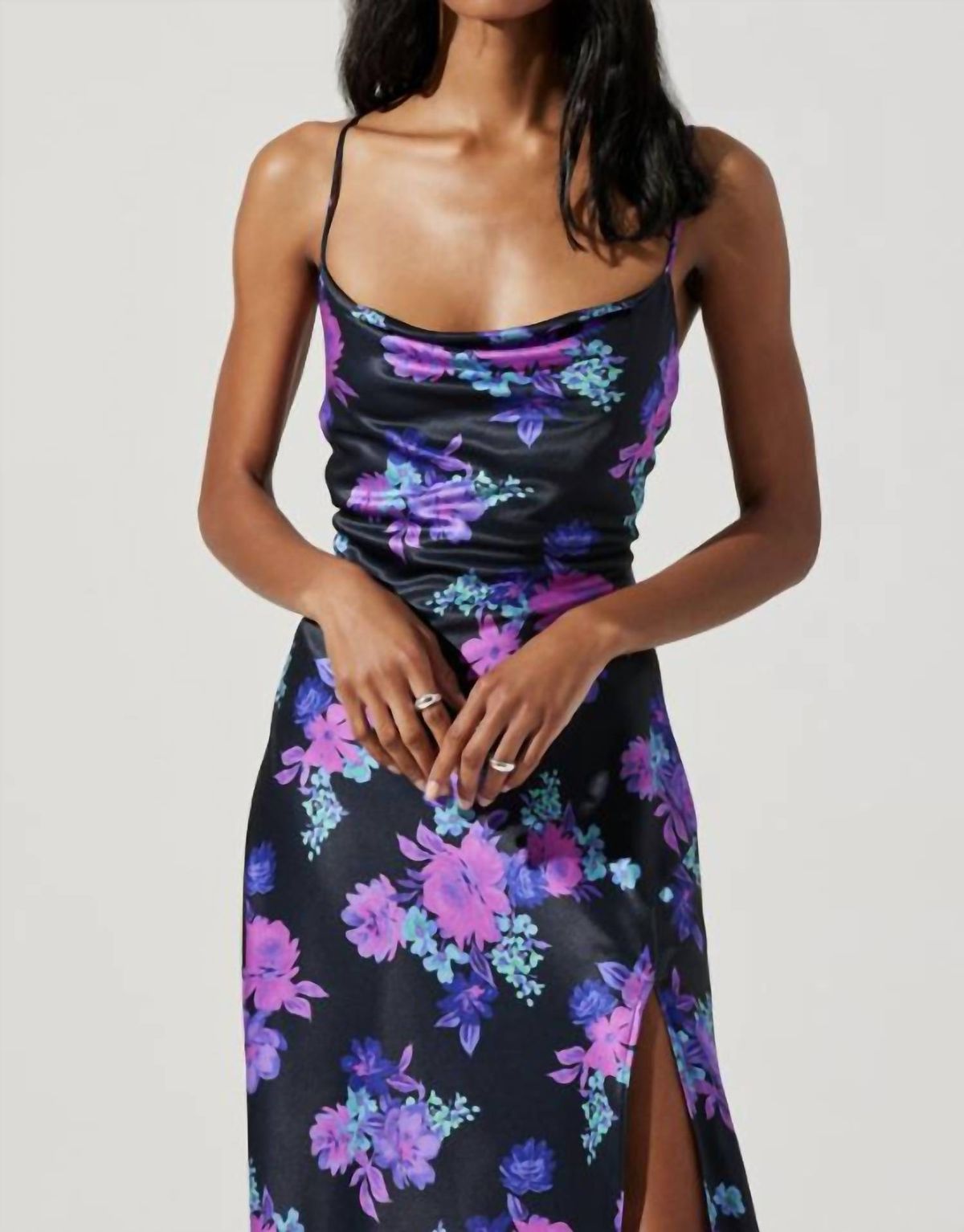 Style 1-2915231222-70 ASTR Size XS Floral Purple Cocktail Dress on Queenly