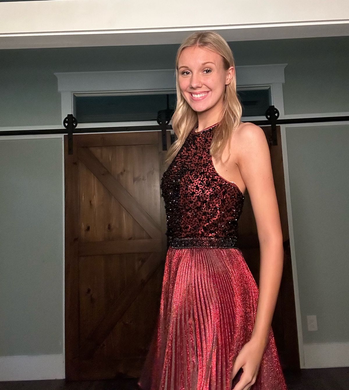 Sherri Hill Size 8 Homecoming High Neck Red Cocktail Dress on Queenly