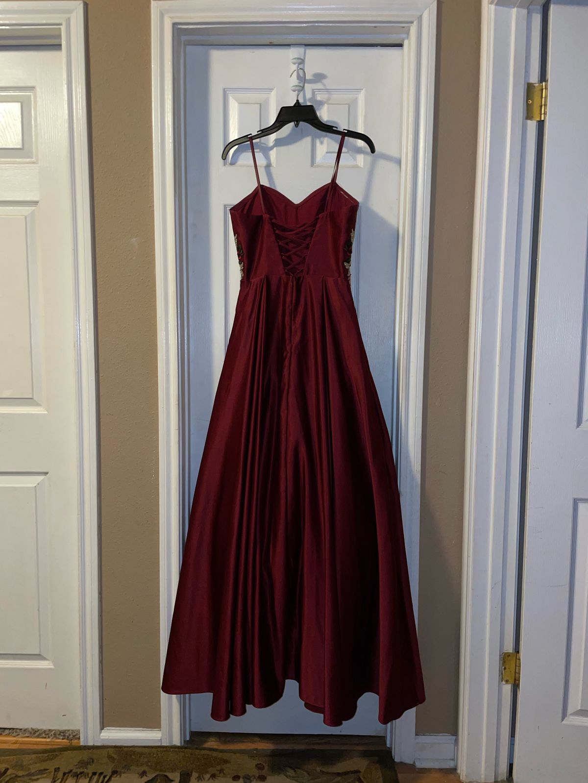 Blondie Nites Girls Size 5 Prom Strapless Red Ball Gown on Queenly