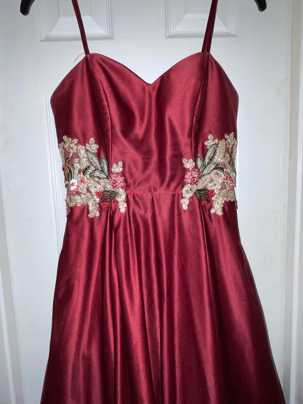 Blondie Nites Girls Size 5 Prom Strapless Red Ball Gown on Queenly