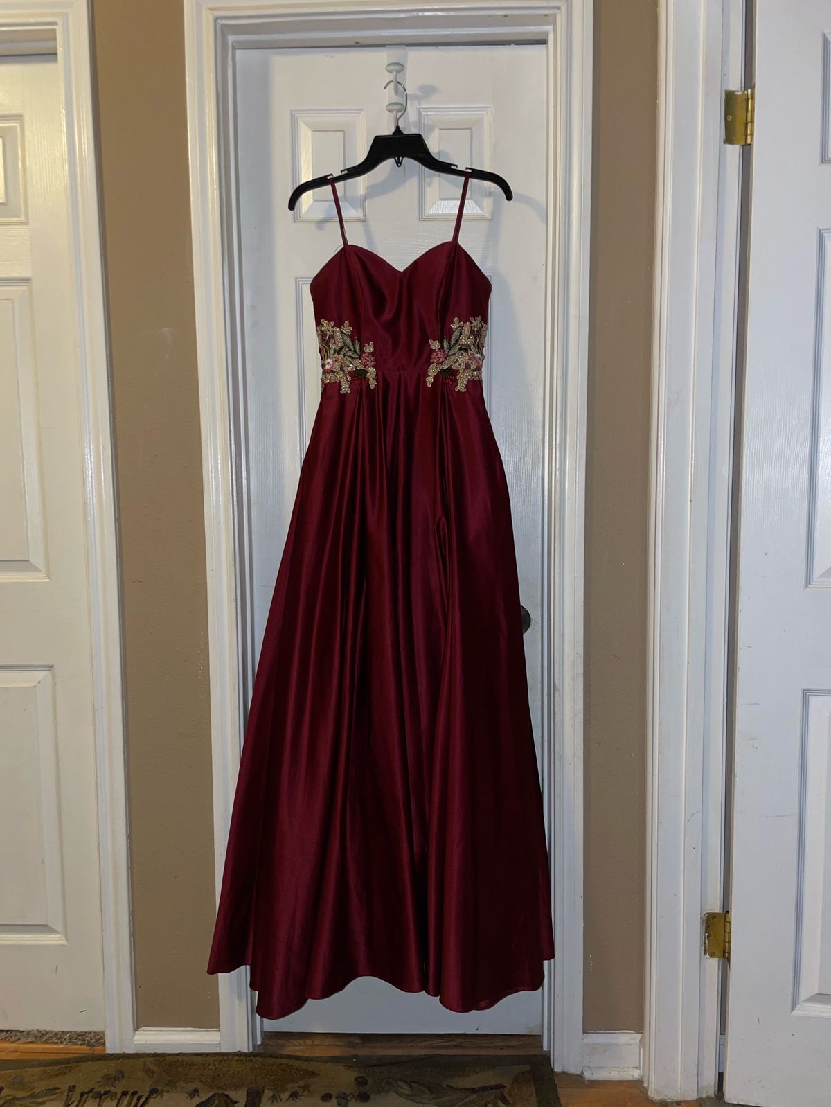 Queenly | Buy and sell prom, pageant, and formal dresses