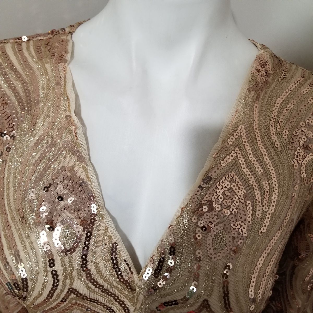 Style 1068 Baltic Born(?) Size 6 Plunge Rose Gold Mermaid Dress on Queenly