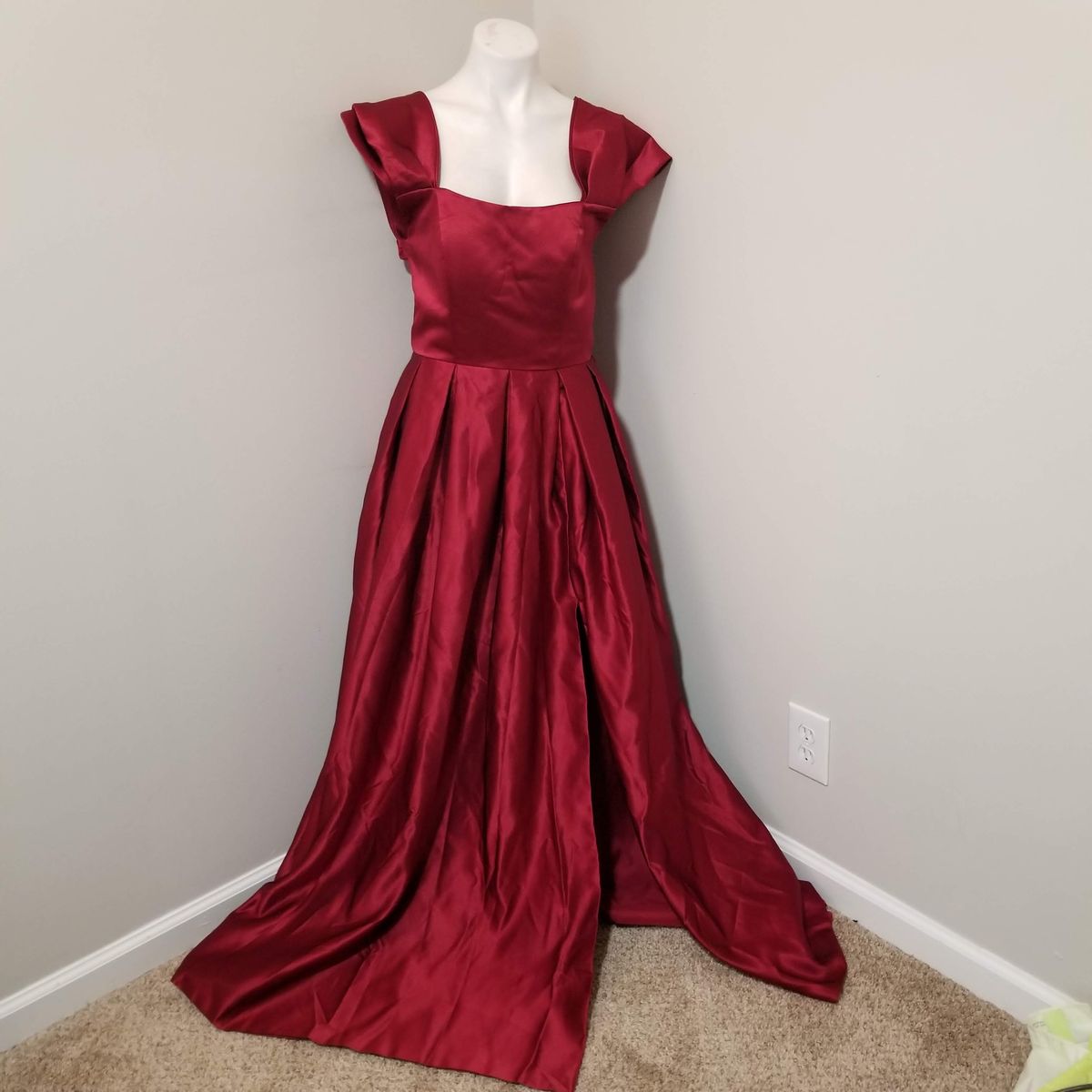 Queenly | Buy and sell prom, pageant, and formal dresses