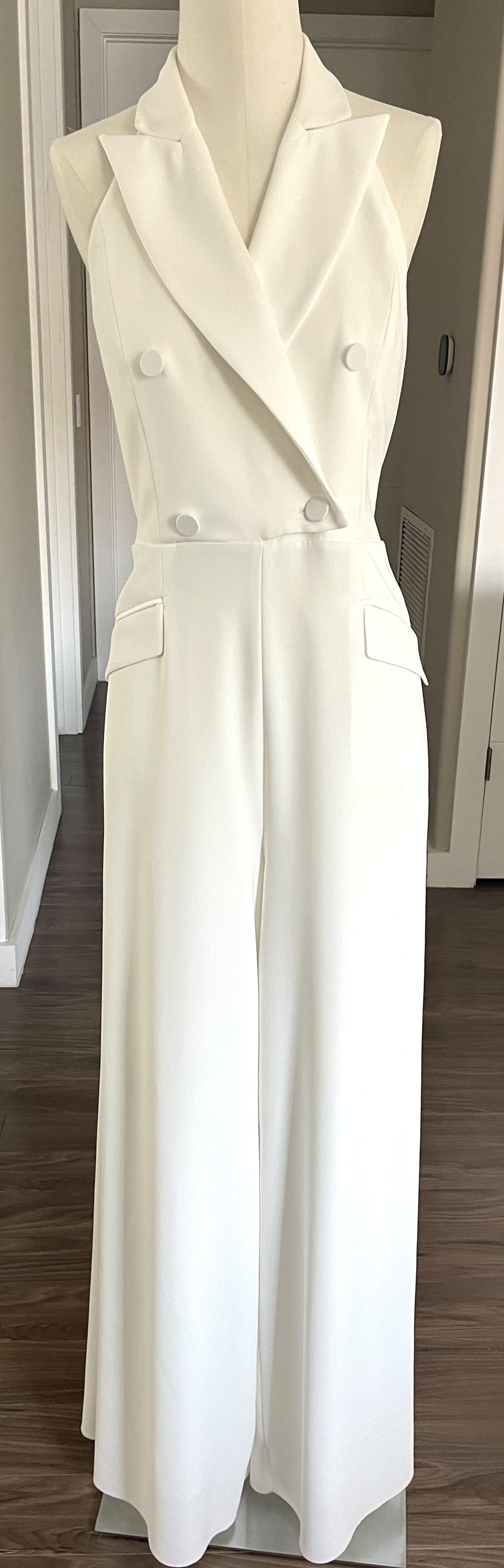 Style Selva MaxMara Size 10 White Formal Jumpsuit on Queenly