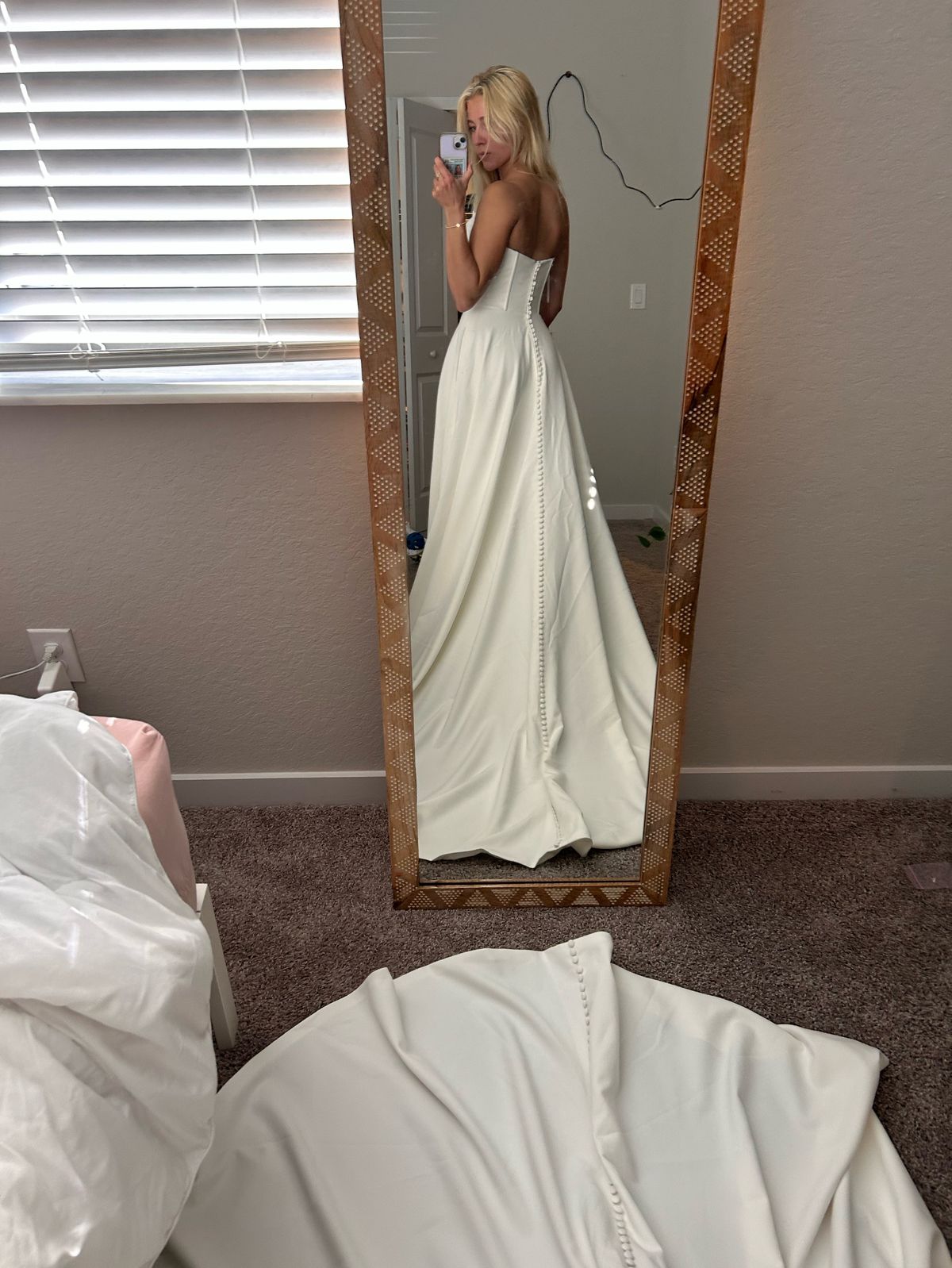 Size 0 Wedding Strapless White Dress With Train on Queenly