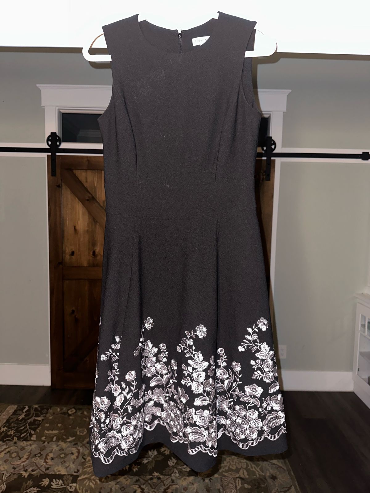 Calvin Klein Size 6 Pageant Black Cocktail Dress on Queenly