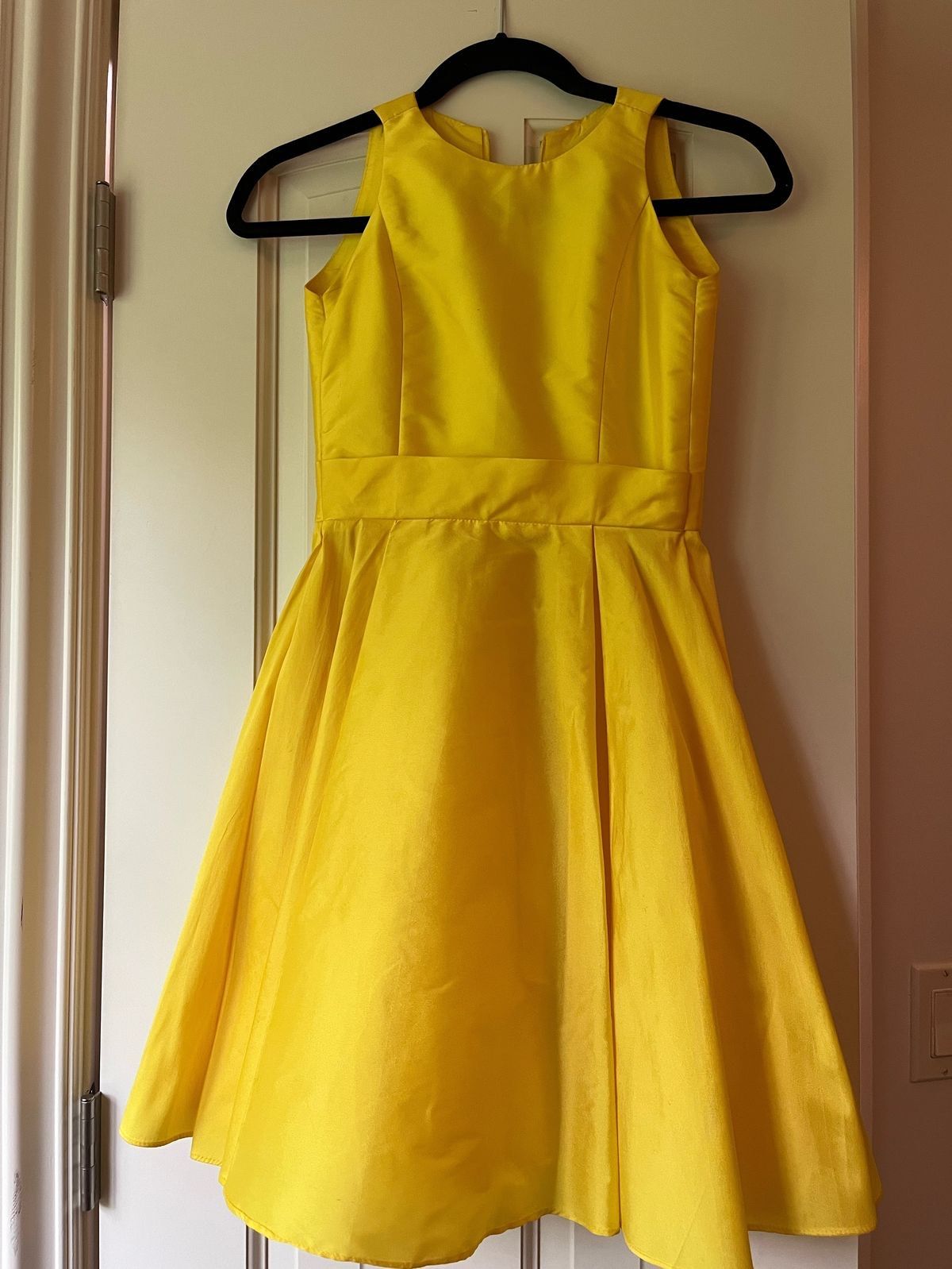 Girls Size 12 Homecoming Yellow A-line Dress on Queenly
