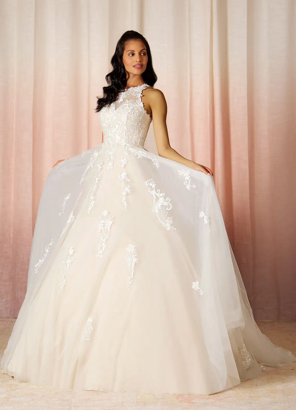 Queenly | Buy and sell prom, pageant, and formal dresses